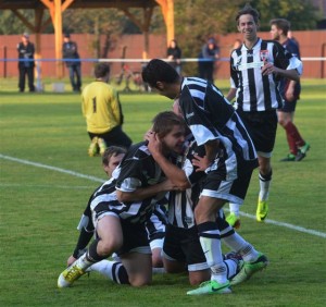 Fotbalový klub SK Slavoj je na čele okresního přeboru